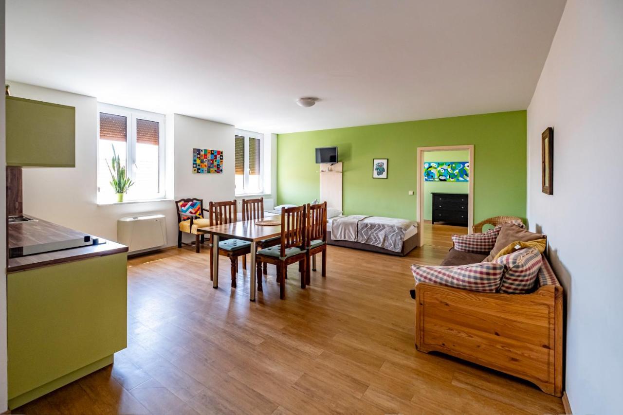 Apartmany Gulliver มิคูลอฟ ภายนอก รูปภาพ